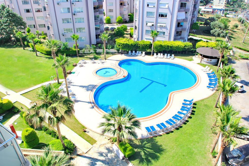 Royal Palace Kusadasi Hotel Exterior photo