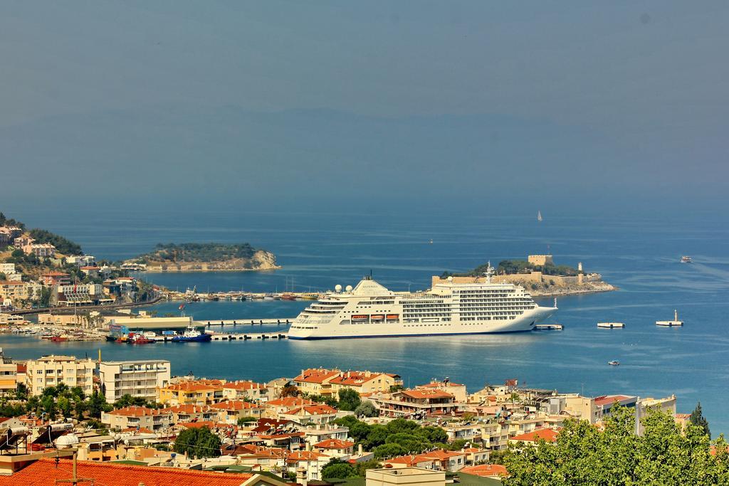 Royal Palace Kusadasi Hotel Exterior photo