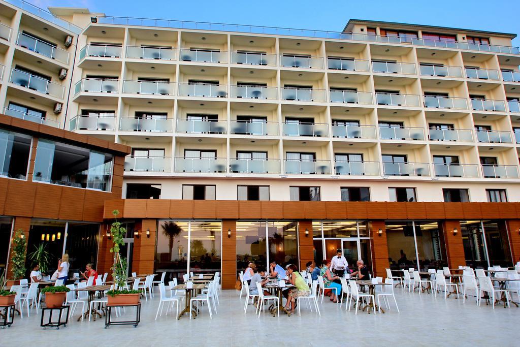 Royal Palace Kusadasi Hotel Exterior photo
