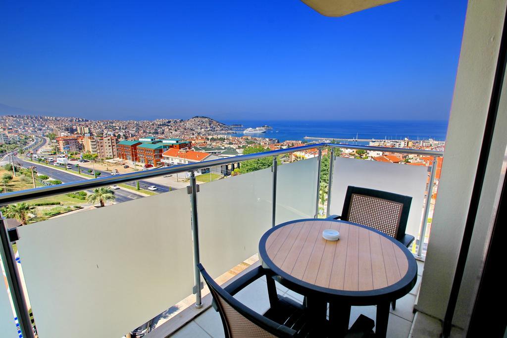 Royal Palace Kusadasi Hotel Room photo