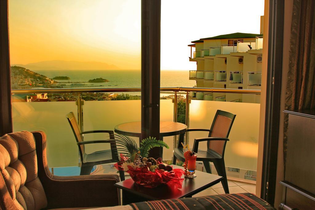 Royal Palace Kusadasi Hotel Room photo