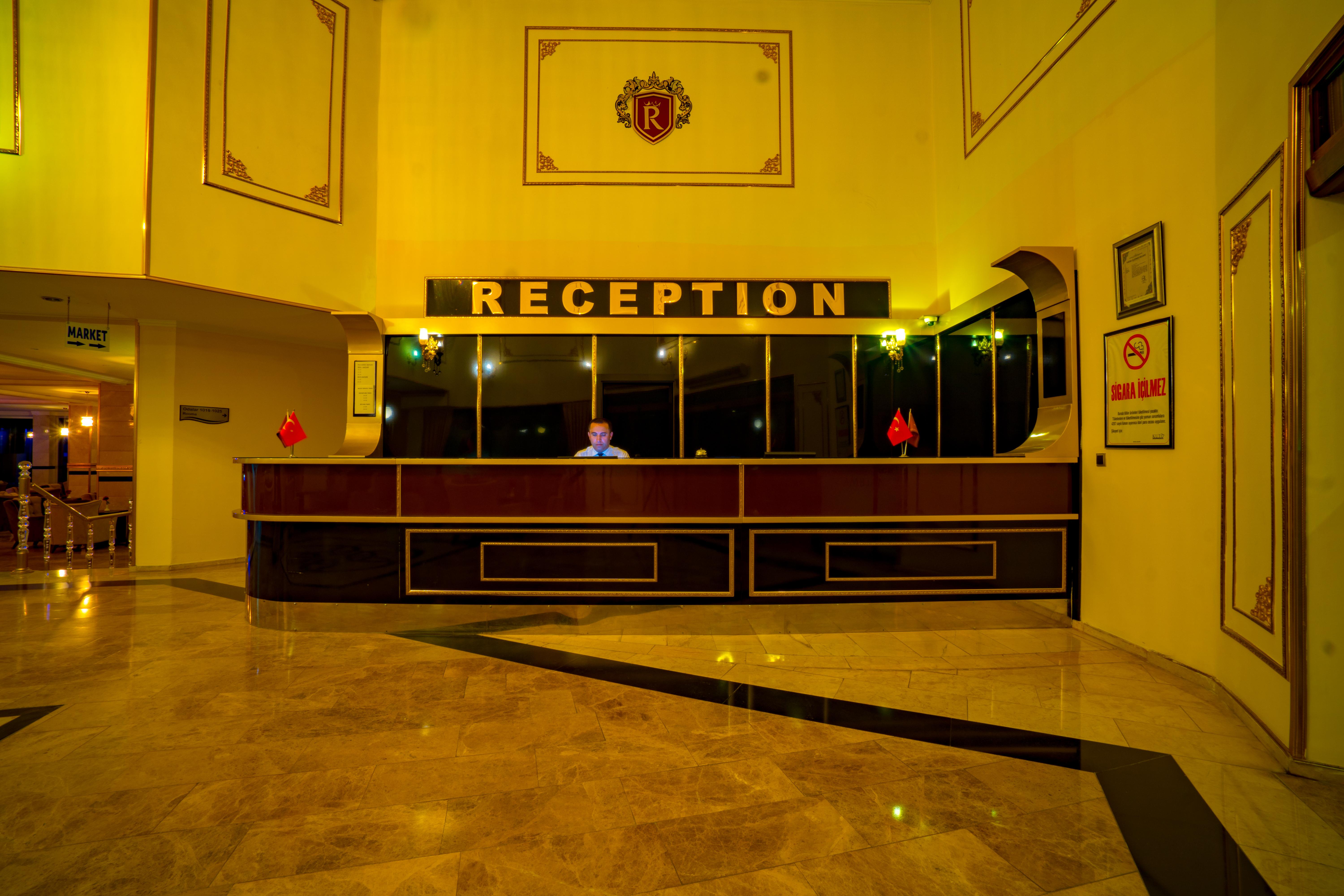 Royal Palace Kusadasi Hotel Exterior photo