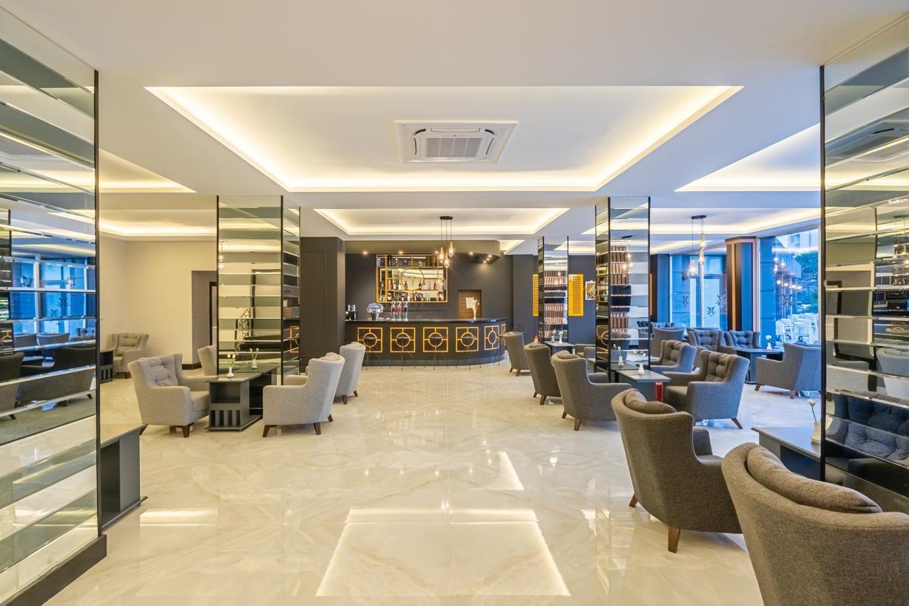 Royal Palace Kusadasi Hotel Exterior photo