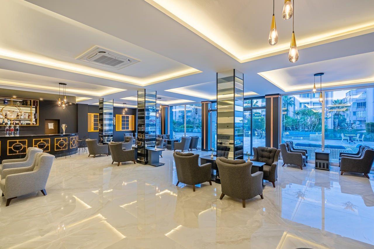 Royal Palace Kusadasi Hotel Exterior photo