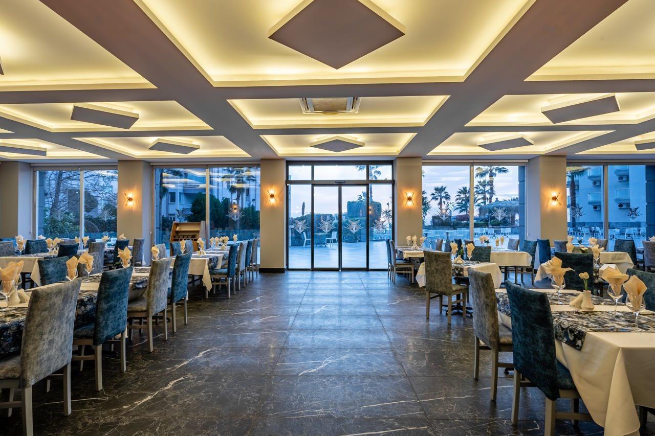 Royal Palace Kusadasi Hotel Exterior photo