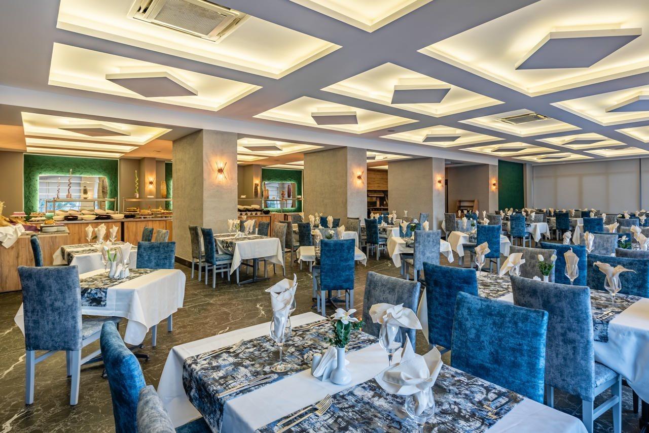 Royal Palace Kusadasi Hotel Exterior photo